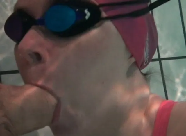 White Fastskin Blowjob Underwater