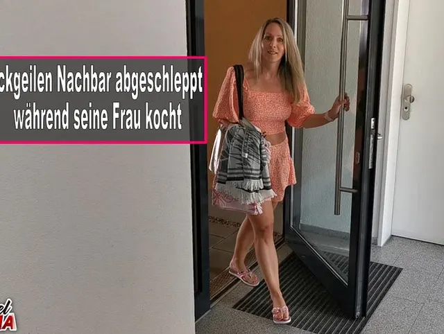 Fickgeilen Nachbar abgeschleppt während seine Frau kocht