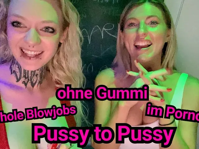 Perverses Wettwichsen im Pornokino!! Wer lässt den Schwanz kommen?