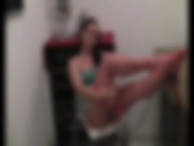 Blasen,Wichsen,Footjob,Ficken,Mund spritzen,....