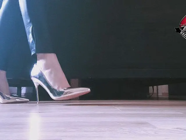 High Heels. Kontrolle. Hingabe