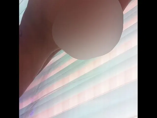 ACHTUNG HEIß UND PRIVAT !!!Slomo Stalker im SOLARIUM ! Gina´s erstes Solarium Video !